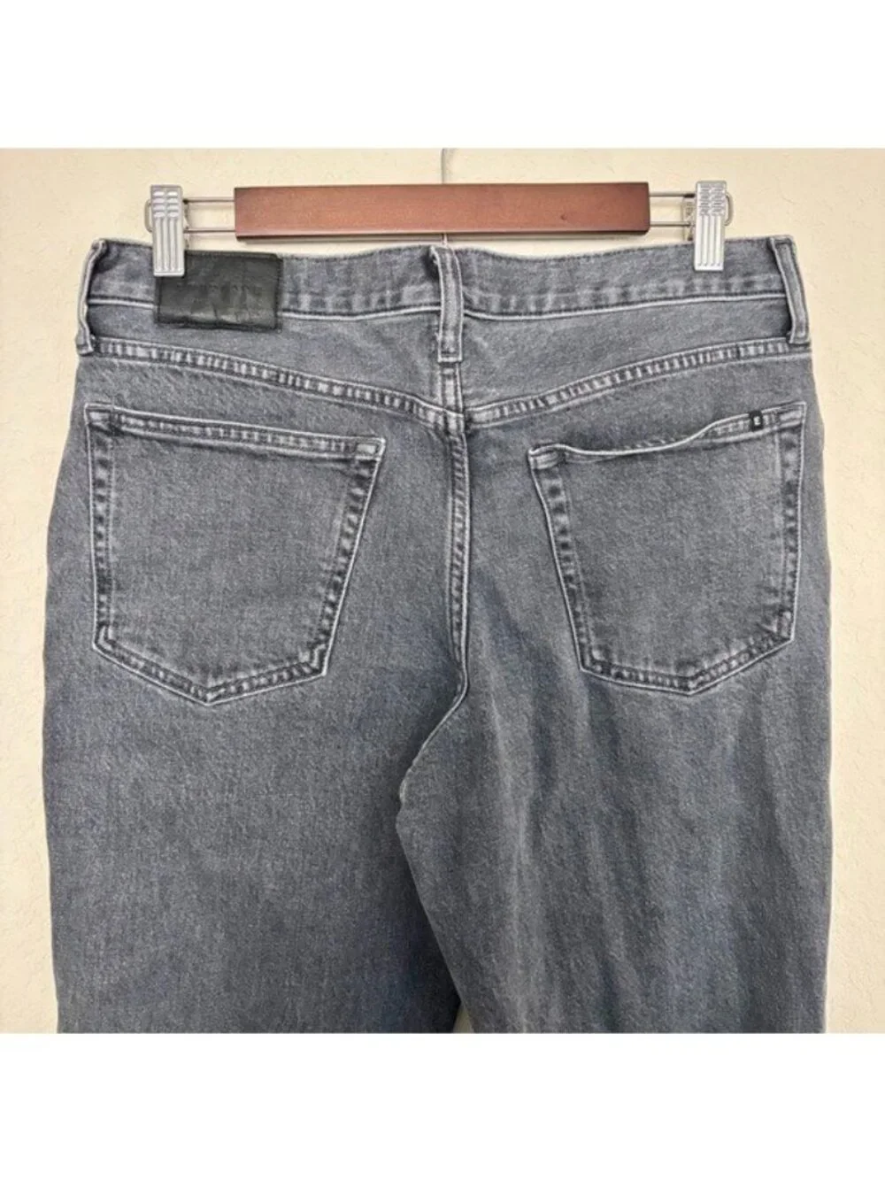 Everlane slim fit